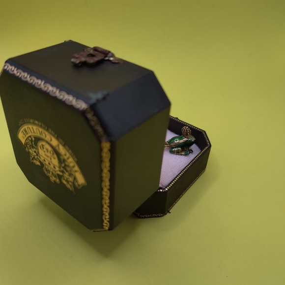 Juicy Couture Frog Royalty Charm πΈπ - Picture 13 of 14